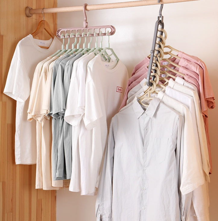 Cabide de Roupa em Plástico com Gancho para Armazenamento