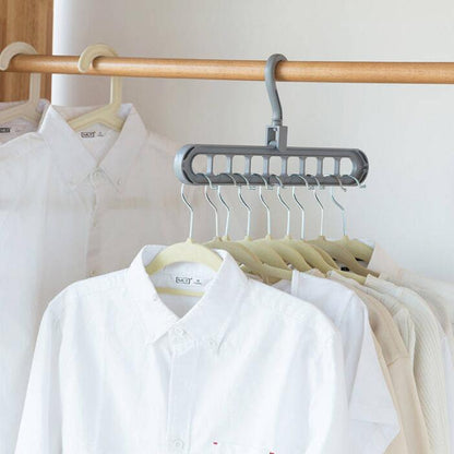 Cabide de Roupa em Plástico com Gancho para Armazenamento